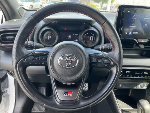 TOYOTA Yaris 1.5 116h GR SPORT  
