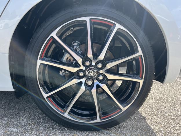 TOYOTA Yaris 1.5 116h GR SPORT  