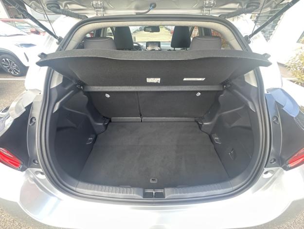 TOYOTA Yaris 116h Design  