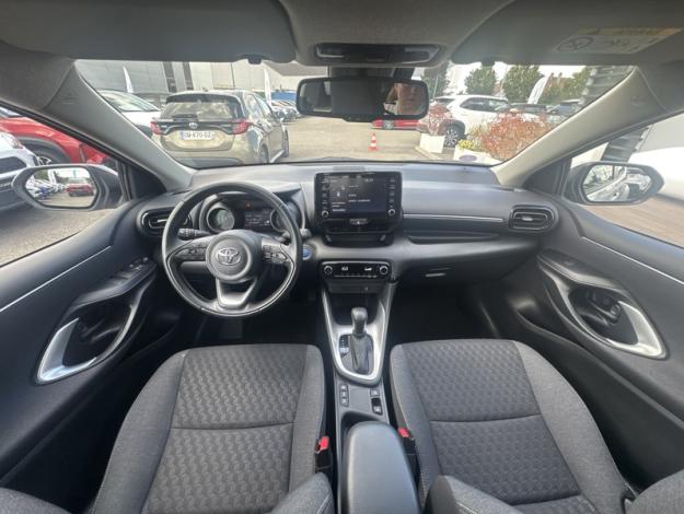 TOYOTA Yaris 116h Design  