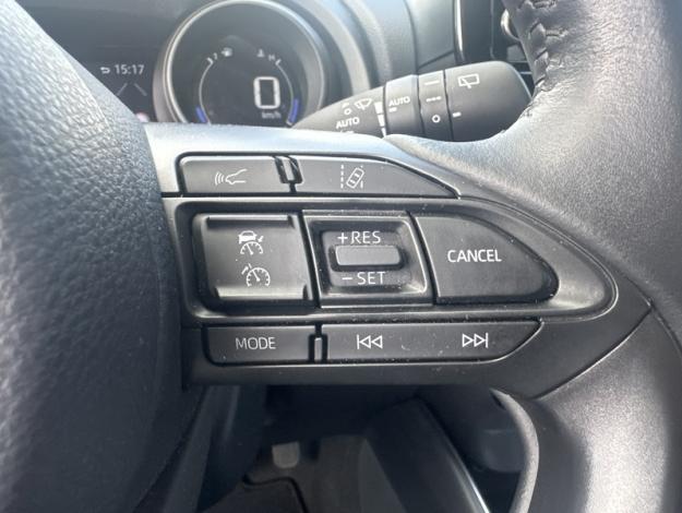 TOYOTA Yaris 116h Design  