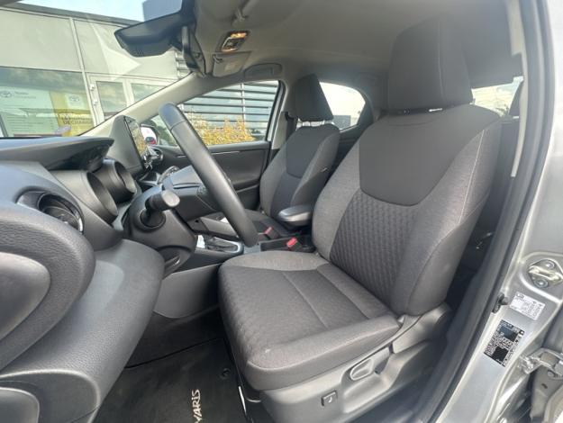 TOYOTA Yaris 116h Design  
