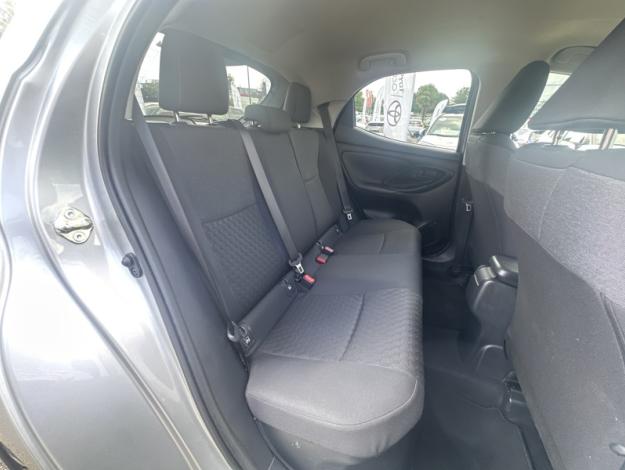 TOYOTA Yaris 116h Design  