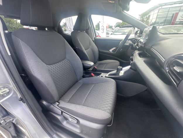 TOYOTA Yaris 116h Design  