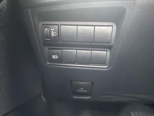 TOYOTA Yaris 116h Design  