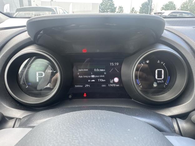 TOYOTA Yaris 116h Design  