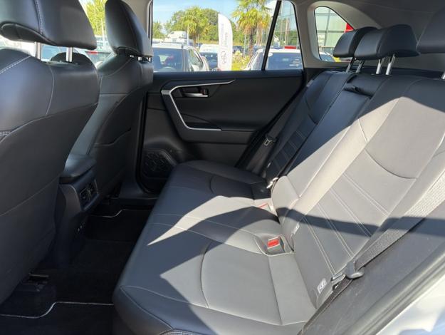 TOYOTA RAV4 218h Lounge  
