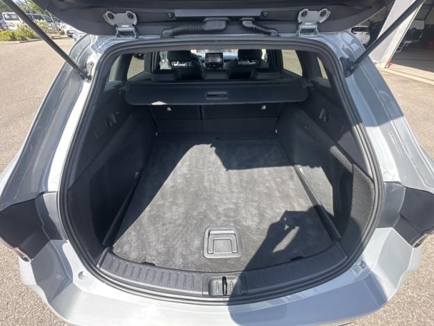 TOYOTA Corolla Touring Sports 122h Design  