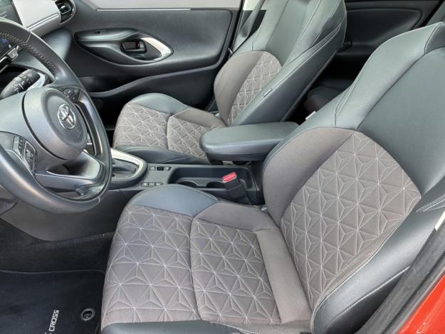 TOYOTA Yaris Cross 116H COLLECTION Pano Tech   