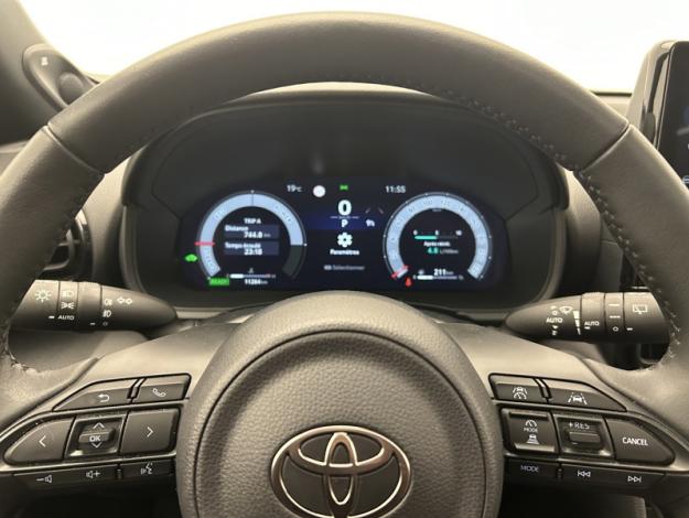 TOYOTA Yaris Cross 130H PREMIERE  