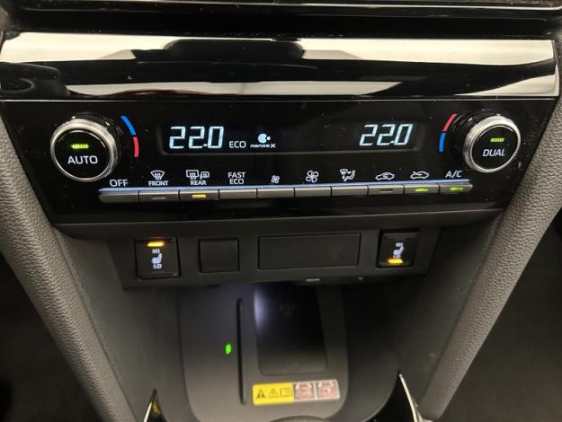TOYOTA Yaris Cross 130H PREMIERE  