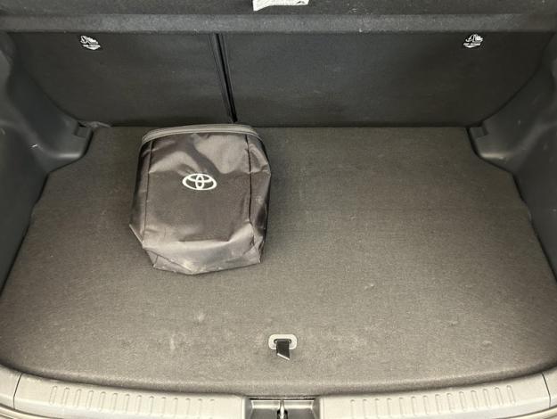 TOYOTA Yaris 116h Dynamic  