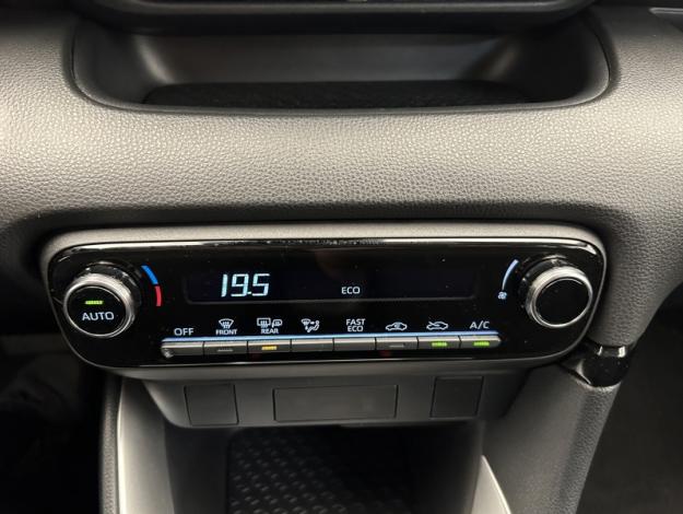 TOYOTA Yaris 116h Dynamic  