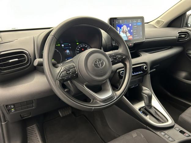 TOYOTA Yaris 116h Dynamic  