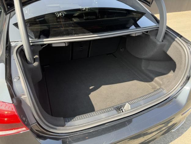 MERCEDES-BENZ Classe A 180 d Berline AMG Line  Classe A Berline / V1771 Classe A 180 d Berline AMG Line