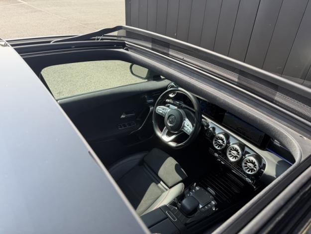 MERCEDES-BENZ Classe A 180 d Berline AMG Line  Classe A Berline / V1771 Classe A 180 d Berline AMG Line