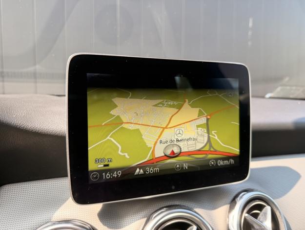 MERCEDES-BENZ GLA 200 Sensation  GLA 200 Sensation