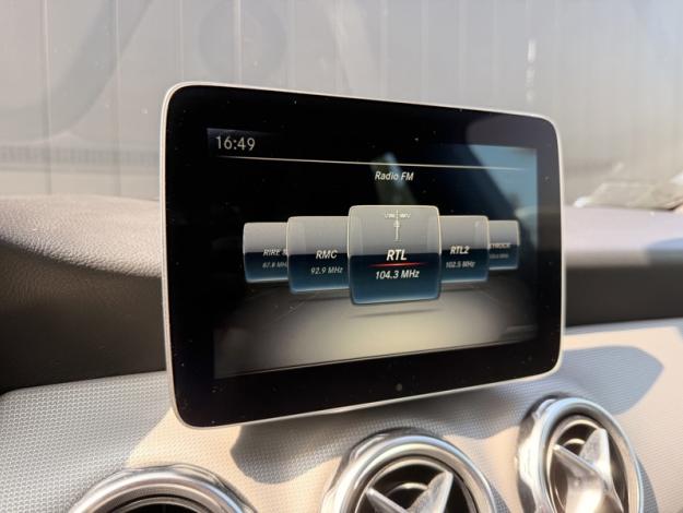 MERCEDES-BENZ GLA 200 Sensation  GLA 200 Sensation
