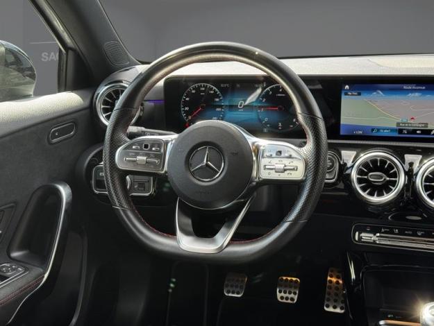 MERCEDES-BENZ A 180 AMG Pack Night Toit Pano  