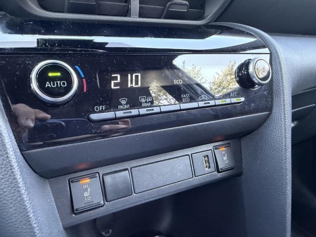 TOYOTA Yaris Cross 1.5 HYBRID 116H DESIGN Cargo   
