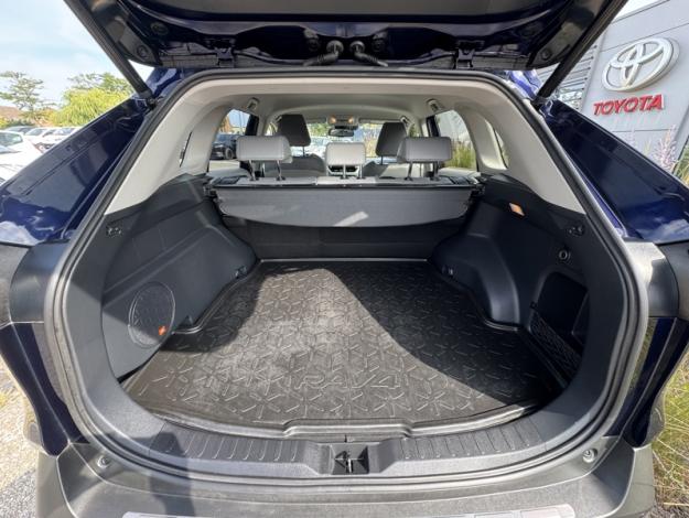 TOYOTA RAV4 218ch Lounge 2WD  