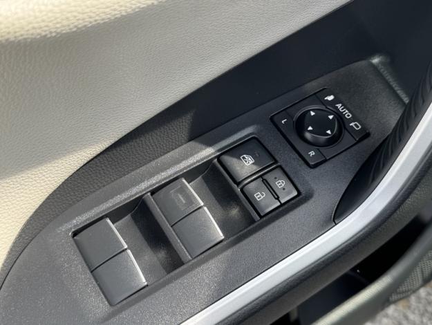 TOYOTA RAV4 218ch Lounge 2WD  