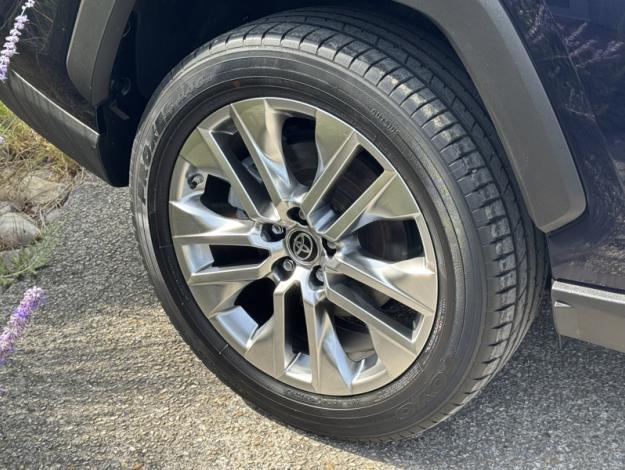 TOYOTA RAV4 218ch Lounge 2WD  