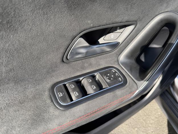 MERCEDES-BENZ Classe A 180 d AMG Line  