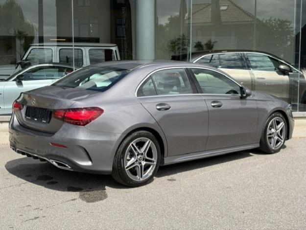 MERCEDES-BENZ A 180 Berline AMG Line  