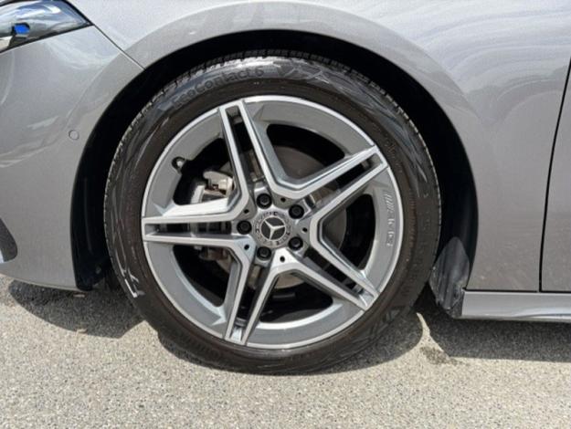 MERCEDES-BENZ A 180 Berline AMG Line  