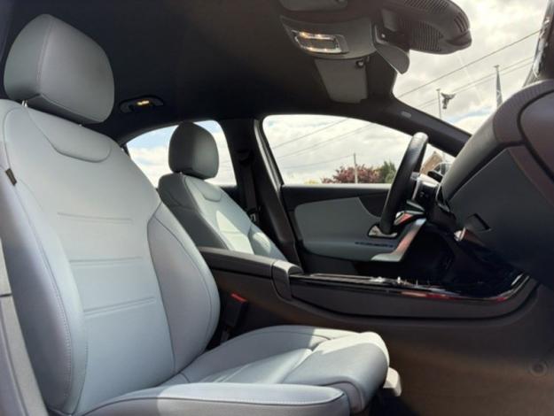 MERCEDES-BENZ A 180 Berline AMG Line  
