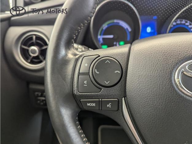TOYOTA Auris 1.8 HYBRID 136 CVT AUTO COLLECTION  