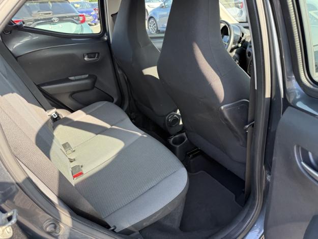 TOYOTA Aygo 1.0 VVT-i x-play  