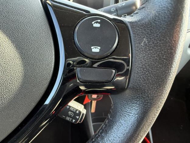 TOYOTA Aygo 1.0 VVT-i x-play  