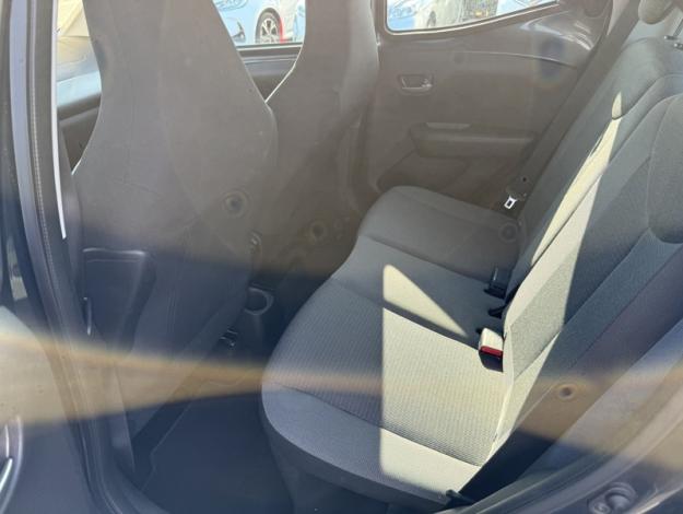 TOYOTA Aygo 1.0 VVT-i x-play  