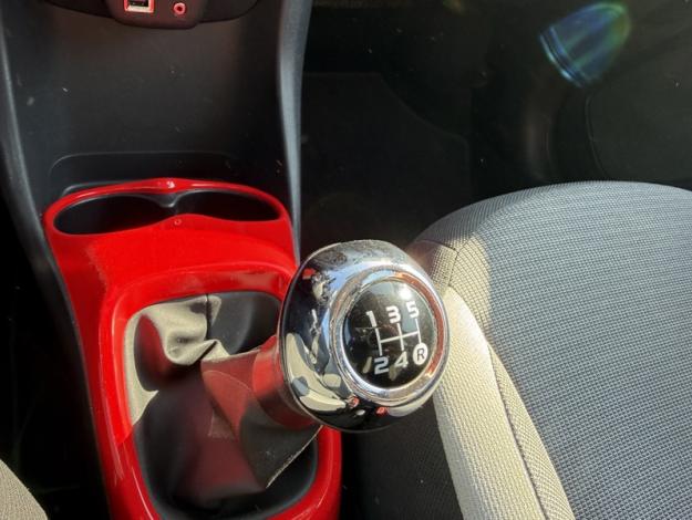 TOYOTA Aygo 1.0 VVT-i x-play  