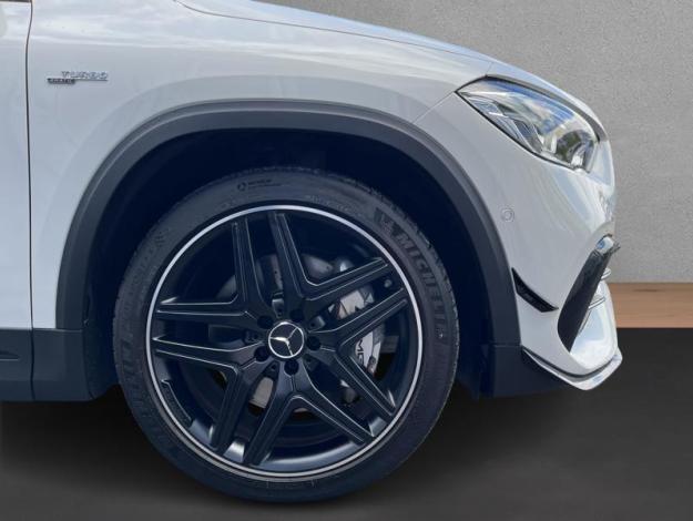 MERCEDES-BENZ GLA Mercedes-AMG  35 4MATIC Aero (9/18)