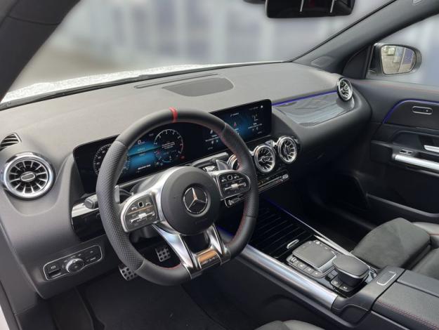 MERCEDES-BENZ GLA Mercedes-AMG  35 4MATIC Aero (10/18)