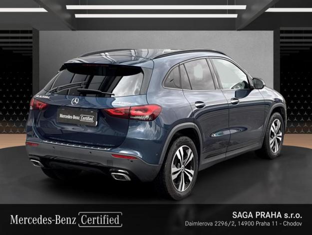 MERCEDES-BENZ GLA 200 d 4MATIC (5/18)