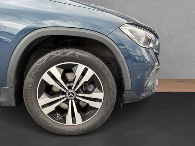 MERCEDES-BENZ GLA 200 d 4MATIC (9/18)