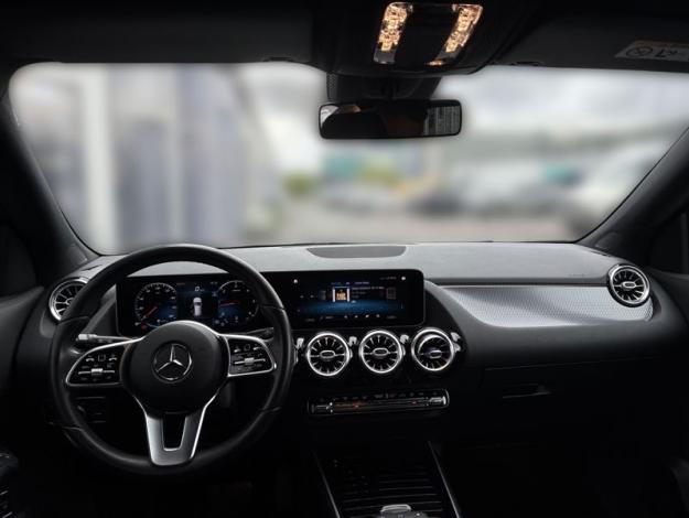 MERCEDES-BENZ GLA 200 d 4MATIC (14/18)