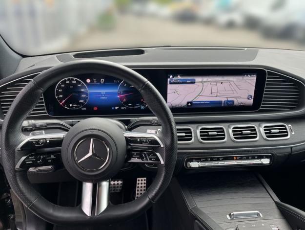 MERCEDES-BENZ GLE 300 d 4MATIC AMG Line Night  (11/18)