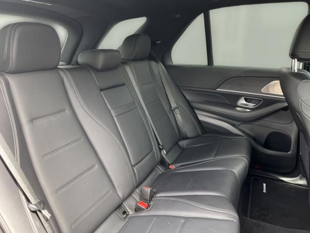 MERCEDES-BENZ GLE 300 d 4MATIC AMG Line Night  (18/18)