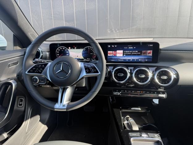 MERCEDES-BENZ CLA Shooting Brake CLA 250 e Hybrid EQ Shooting Brake Business Line  CLA 250 e Hybrid EQ Shooting Brake Business Line