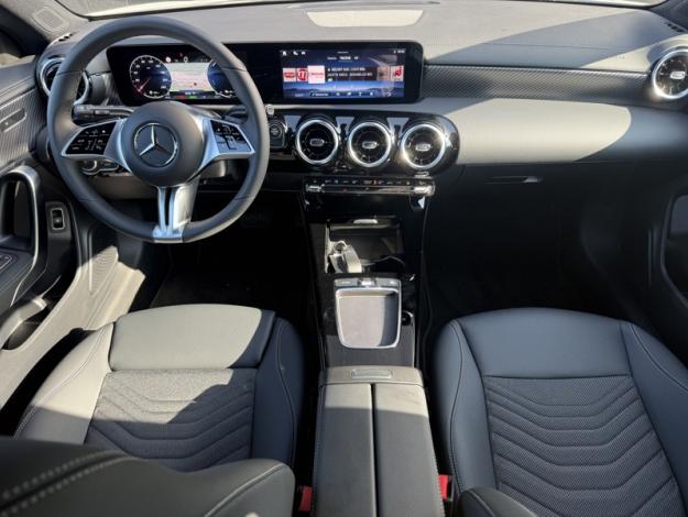 MERCEDES-BENZ CLA Shooting Brake CLA 250 e Hybrid EQ Shooting Brake Business Line  CLA 250 e Hybrid EQ Shooting Brake Business Line