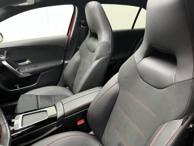MERCEDES-BENZ Classe A 180 AMG Line  
