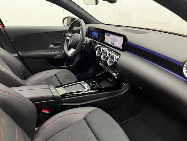 MERCEDES-BENZ Classe A 180 AMG Line  