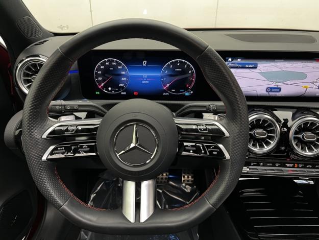 MERCEDES-BENZ Classe A 180 AMG Line  