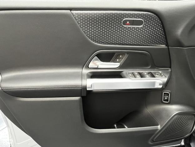MERCEDES-BENZ GLB 200 d Progressive Line  