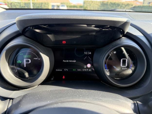 TOYOTA Yaris Hybride 116h Design  Pack